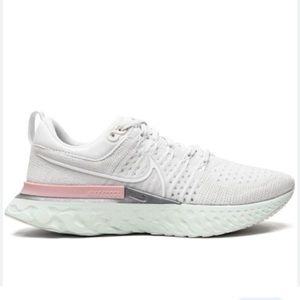 Nike React Sneakers size 8.5.